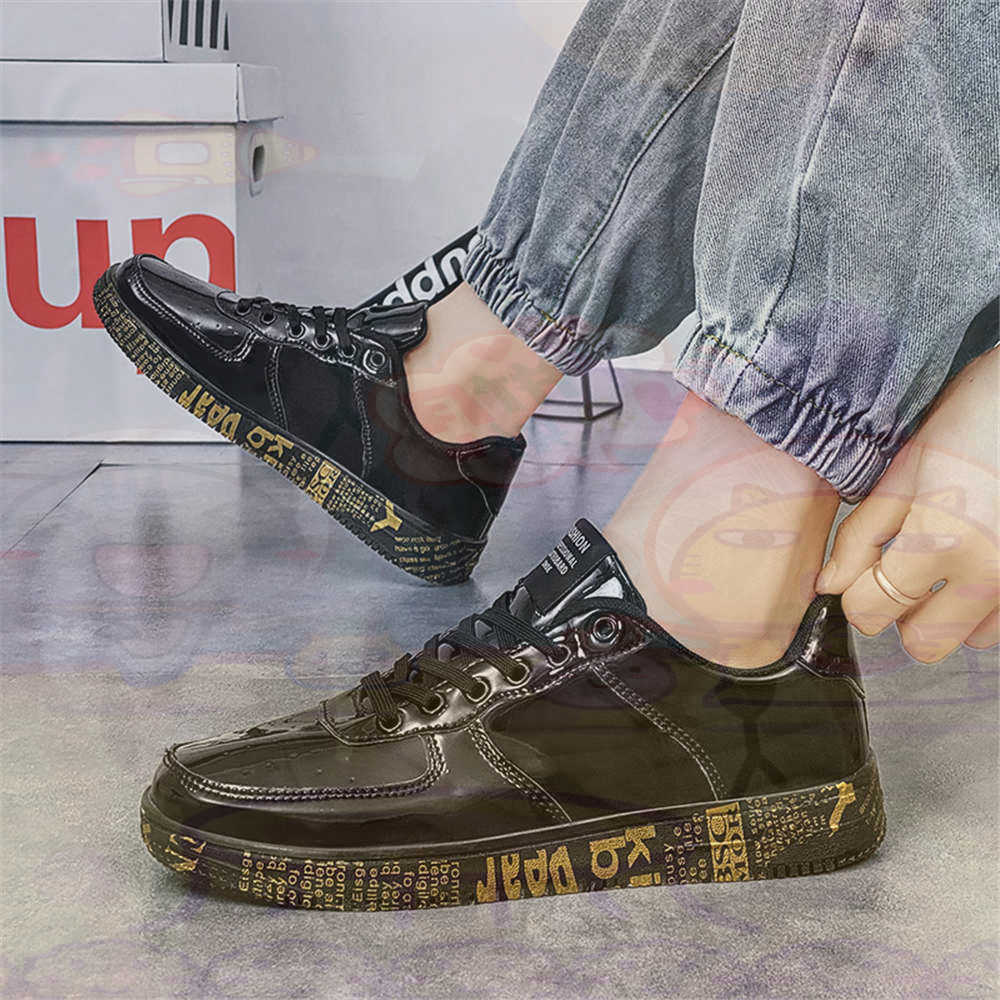 Round Foot Size 45 Sneakers Wh - Streetwear Brand Kit recension och pris